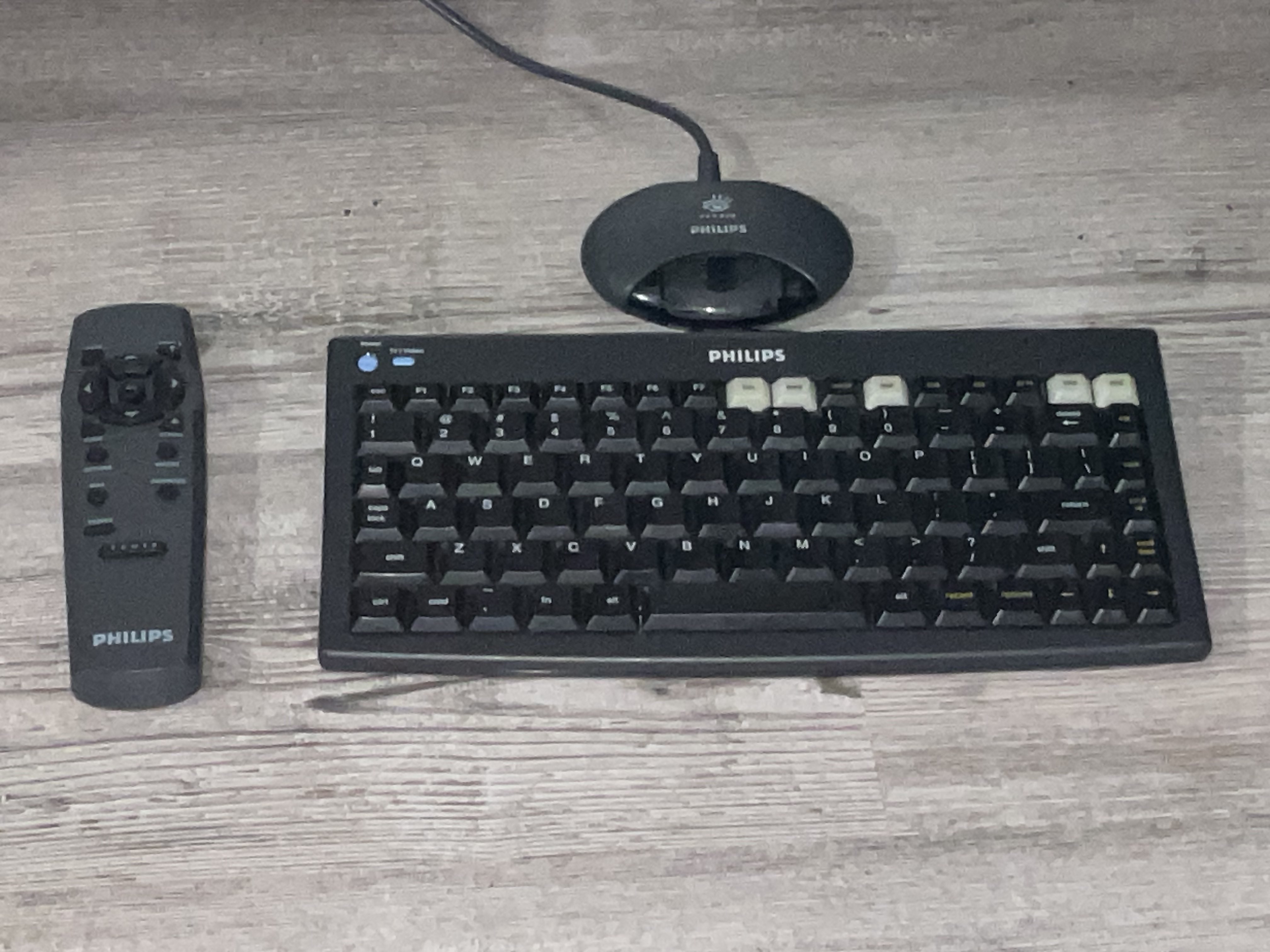 File:Mat972-it-remote-kb-webeye.jpg
