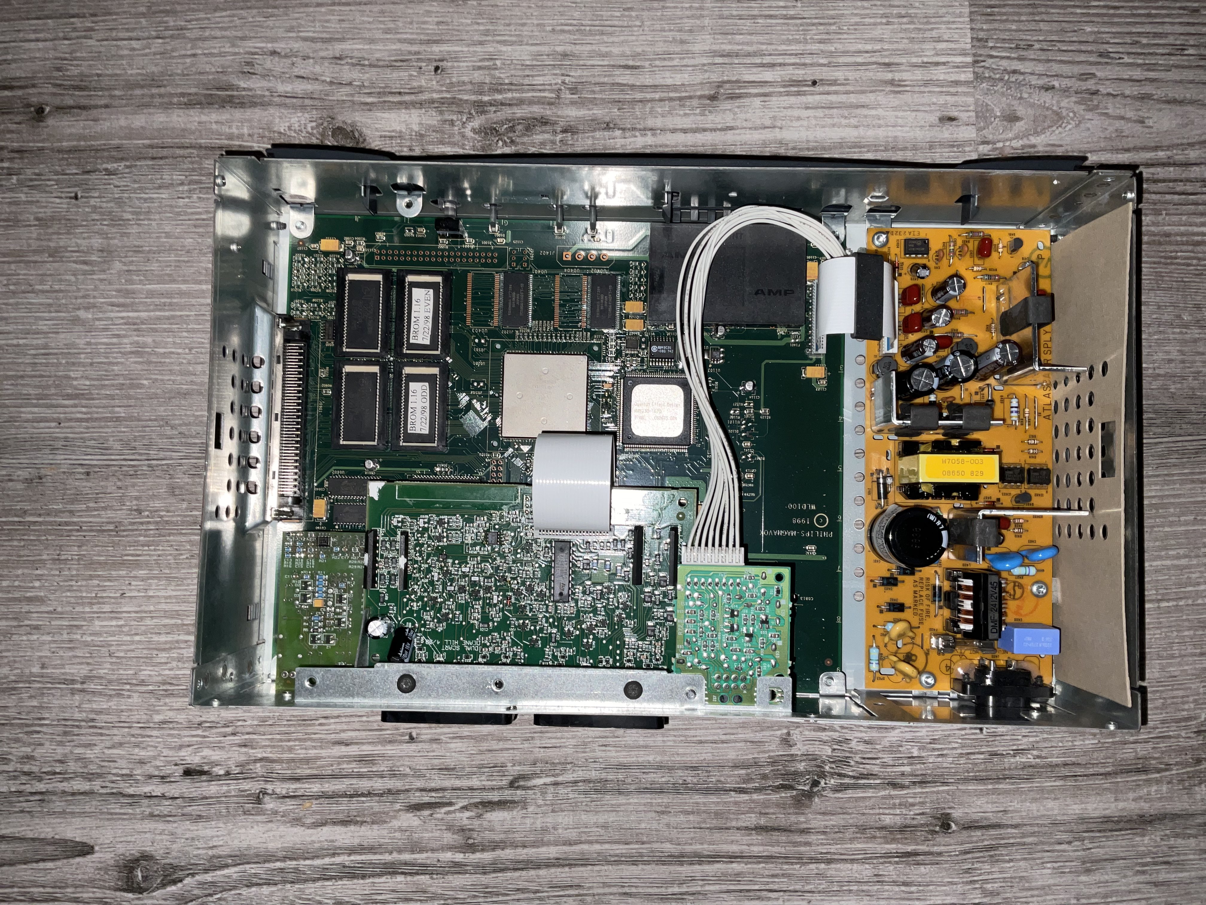 File:Mat972-it-unit-top-open.jpg