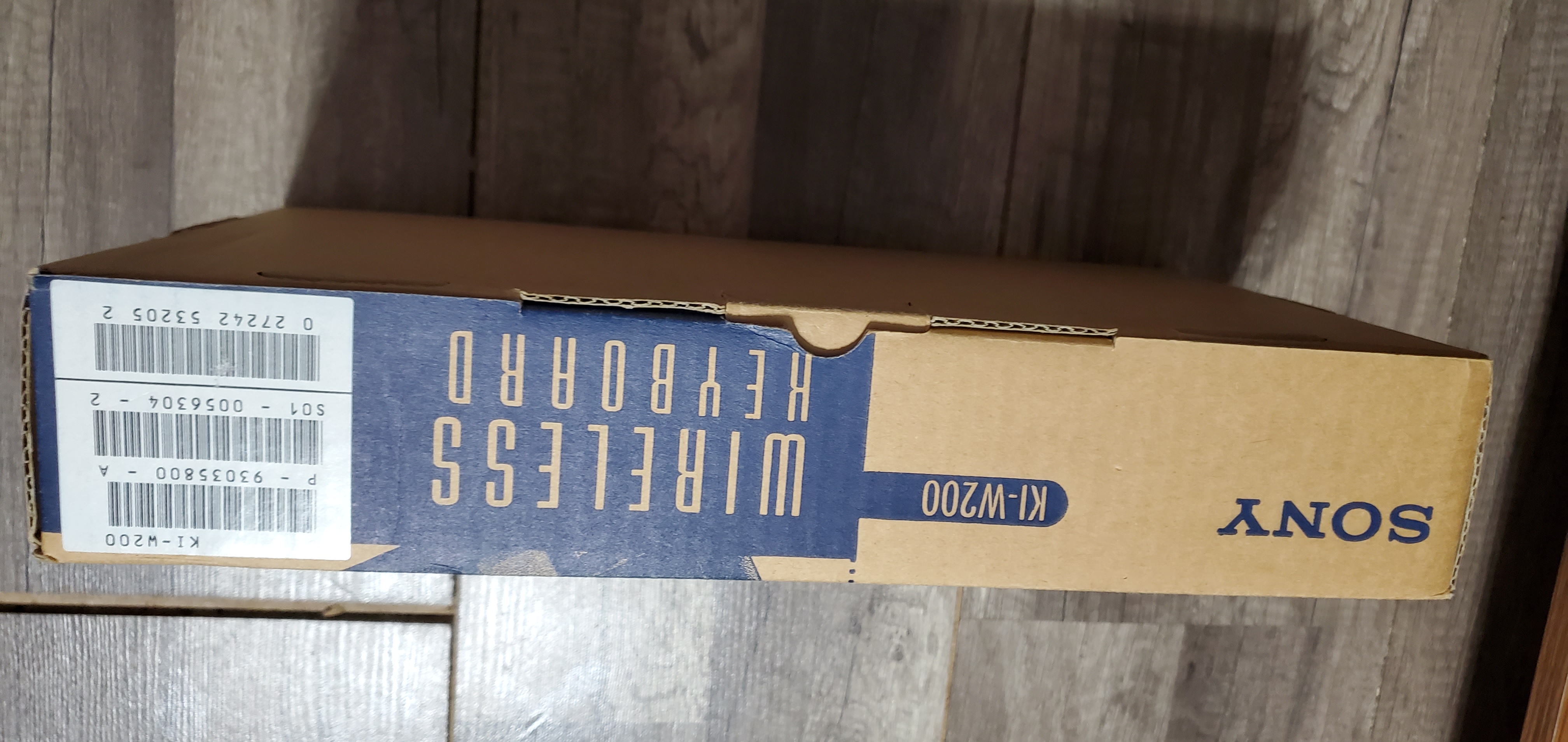File:W200-keyboard-box-front.jpg