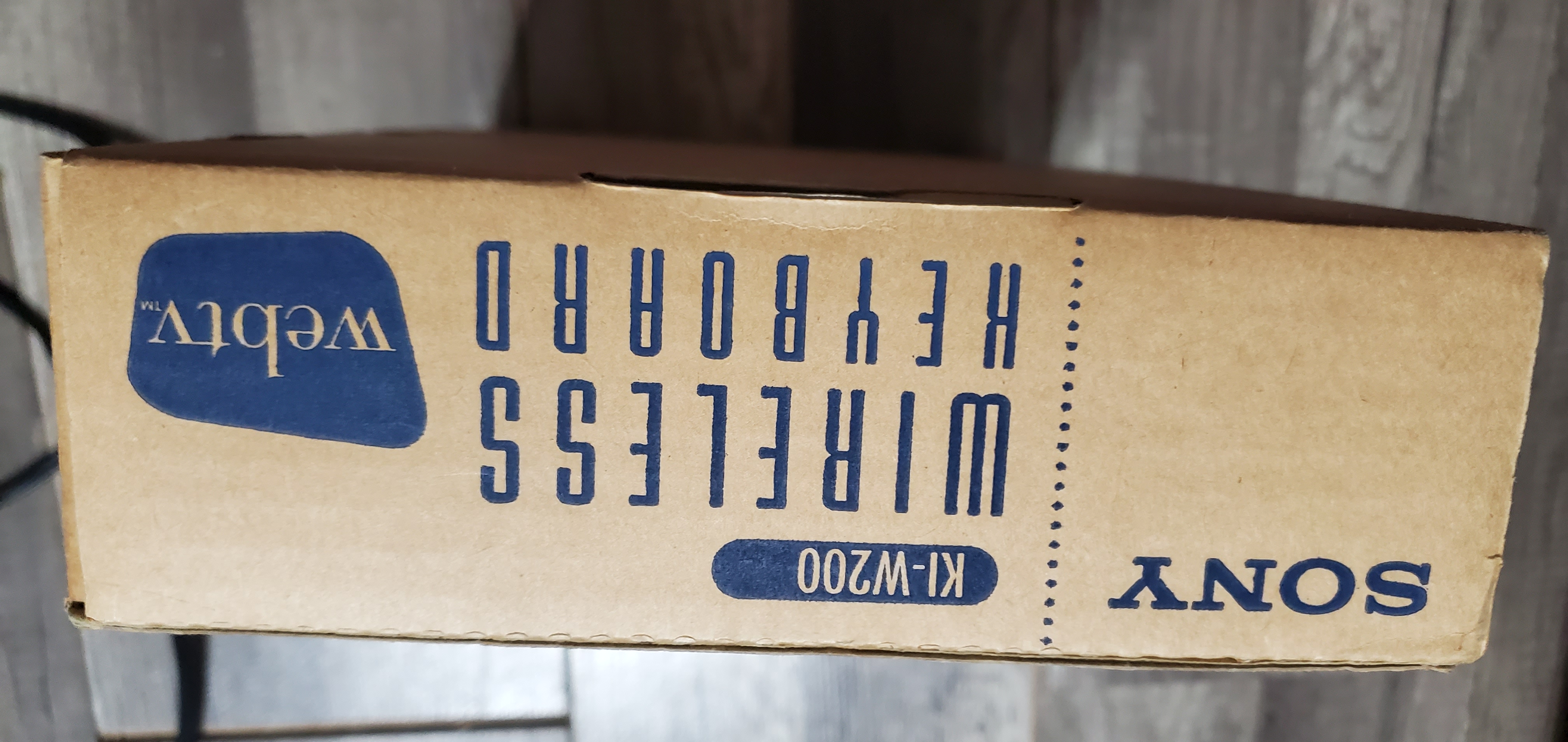 File:W200-keyboard-box-left.jpg