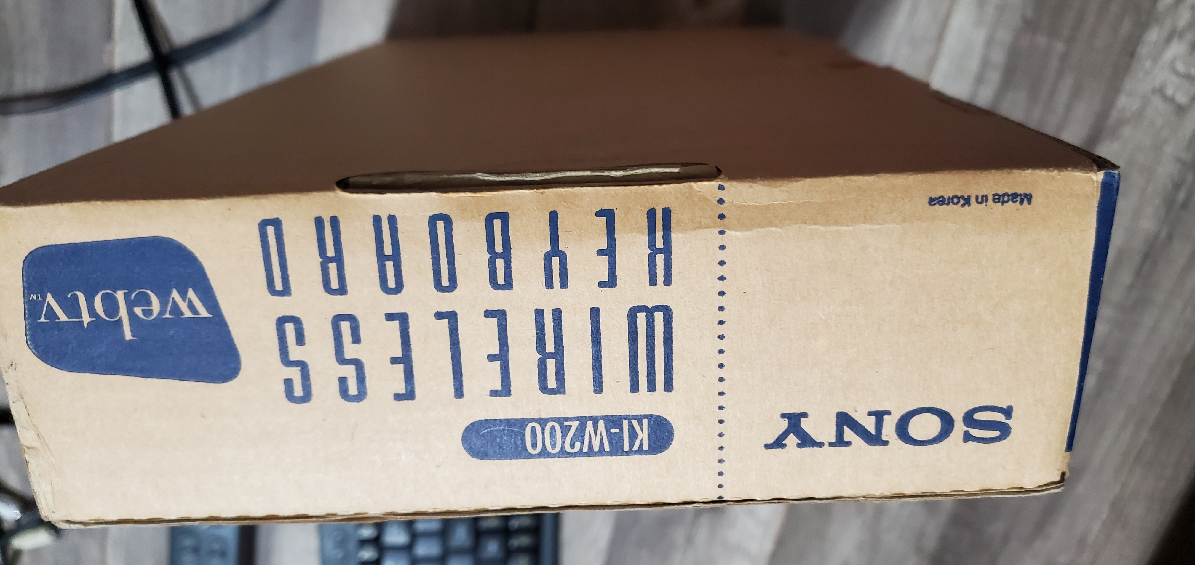 File:W200-keyboard-box-right.jpg
