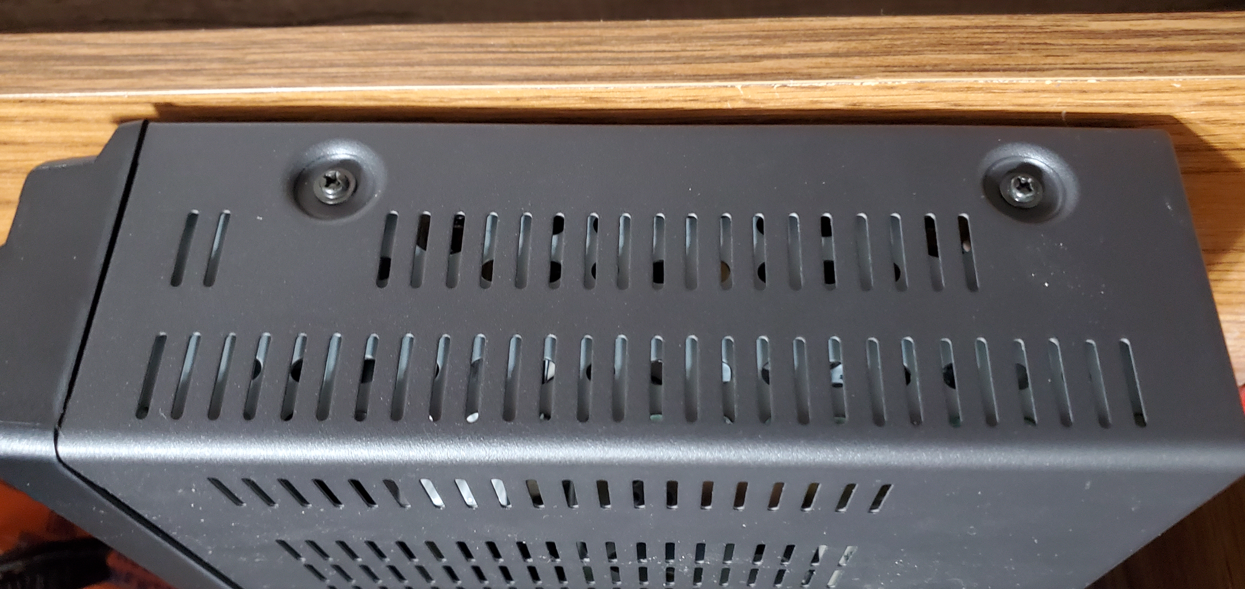 File:W200-unit-left.jpg