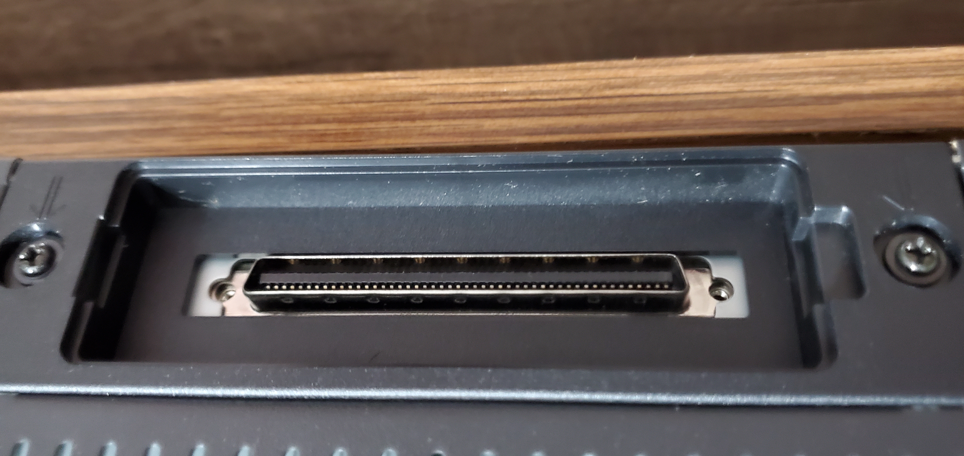 File:W200-unit-right-port.jpg
