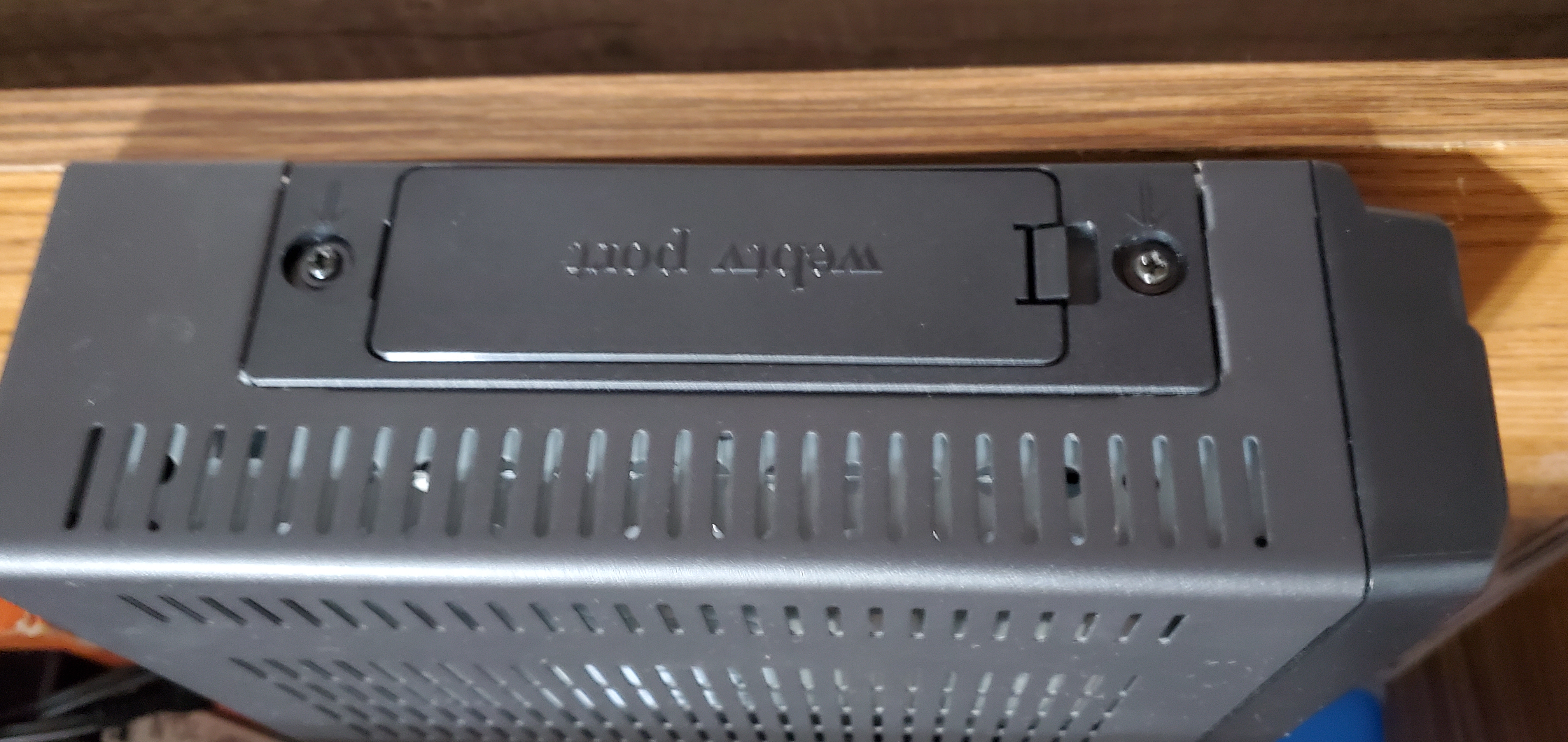 File:W200-unit-right.jpg