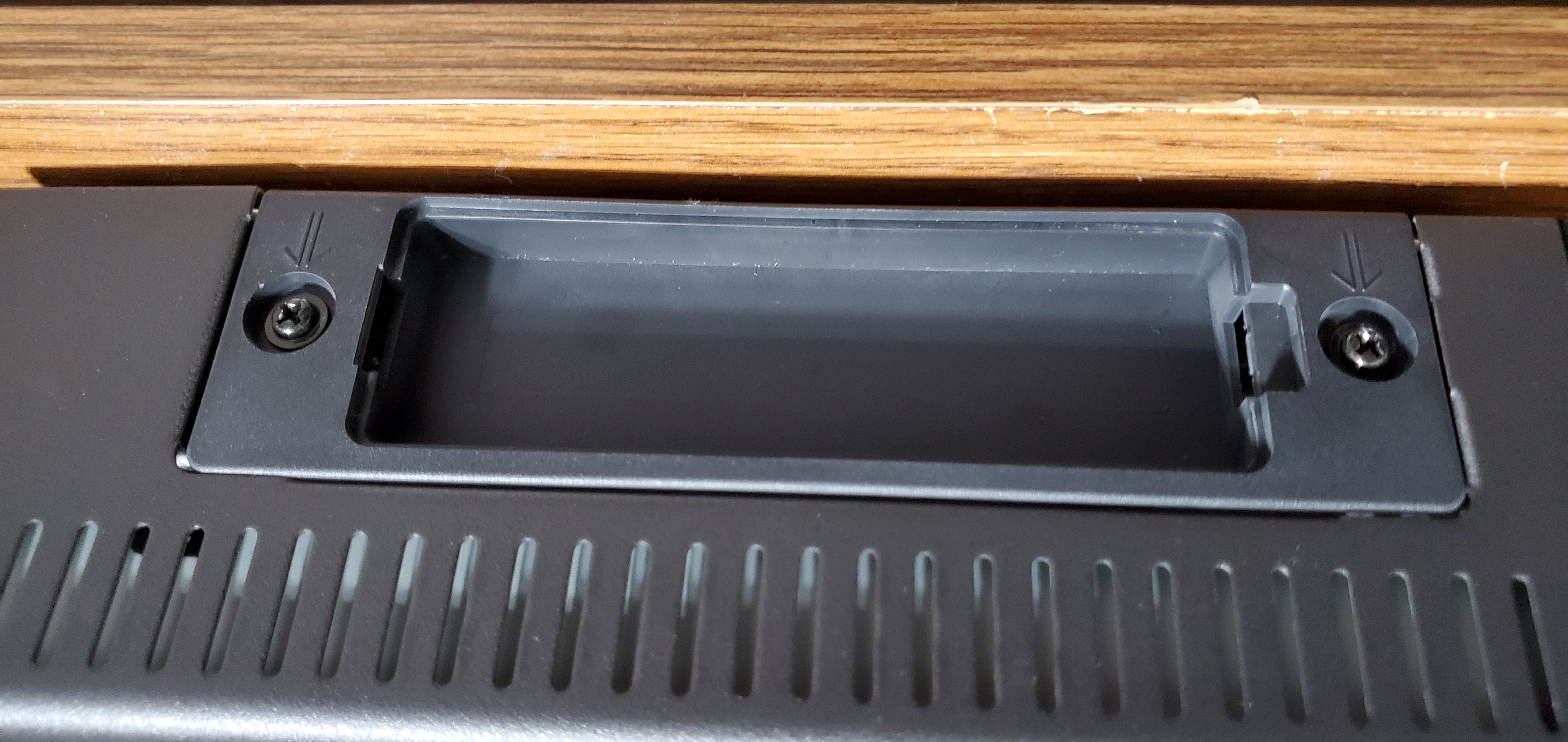 File:W250-unit-right-port.jpg